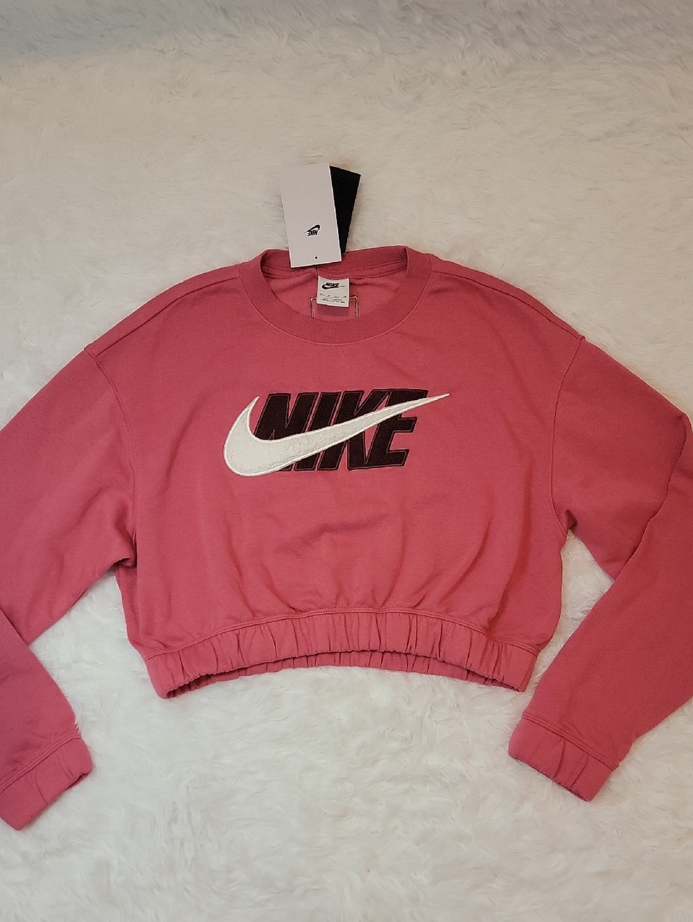 NWT Nike Women's Rose Pink Cropped Crewneck Sweatshirt with Cinge Waist. XS